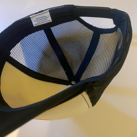 MTV black and white  adjustable hat - Picture 4 of 4